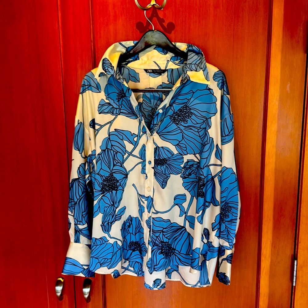 Zara button down shirt like new
